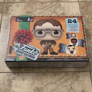 Funko The Office set 24 characters. Advent gold Dundie Award Dwight Pam Jim